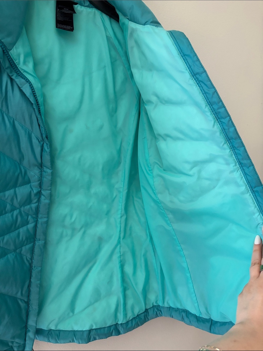 The North Face Women's Teal 550 Puffer Jacket - Picture 11 of 16